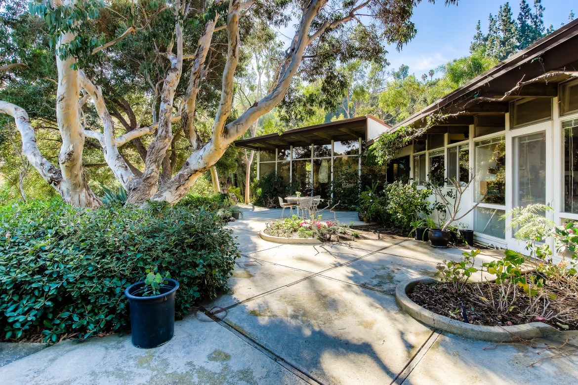 2179 Mandeville Canyon, Brentwood 90049 LA Californian Estates